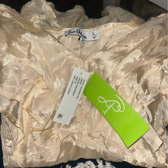 Cream Ruffled Blouse - Picture 7 of 8